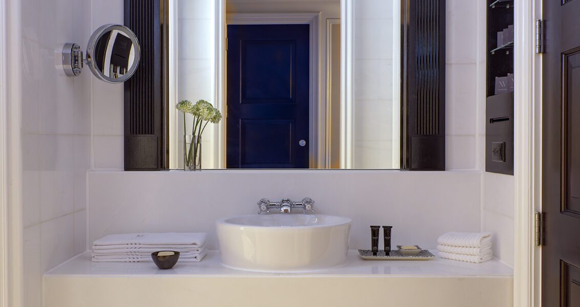 Bathroom vanity of Boston Common Studio Room