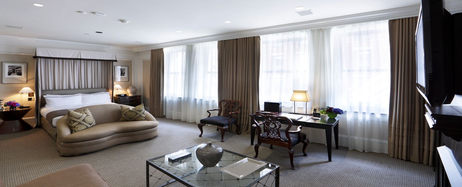 Luxury Boston Hotel Rooms & Suites