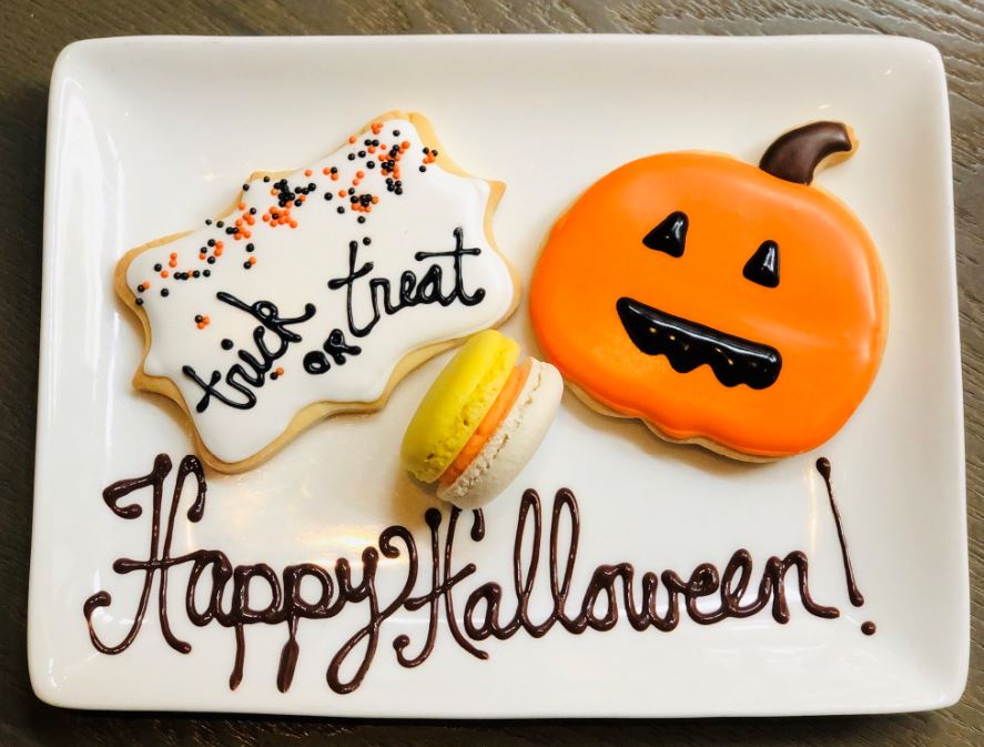 halloween amenity cookies with orange pumpkin